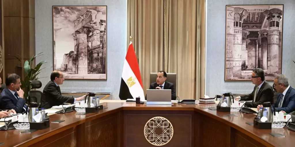 رئيس الوزراء يتابع موقف توافر مخزون مطمئن من السلع الاستراتيجية بالتنسيق بين مختلف الجهات