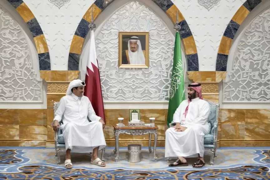أمير قطر وولي العهد السعودي يبحثان في جدة جهود خفض التصعيد