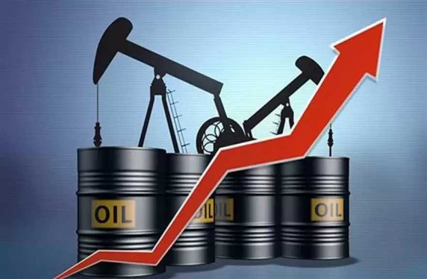 النفط يواصل الارتفاع.. وخام برنت يتجه لتحقيق أكبر مكسب شهري في تاريخه