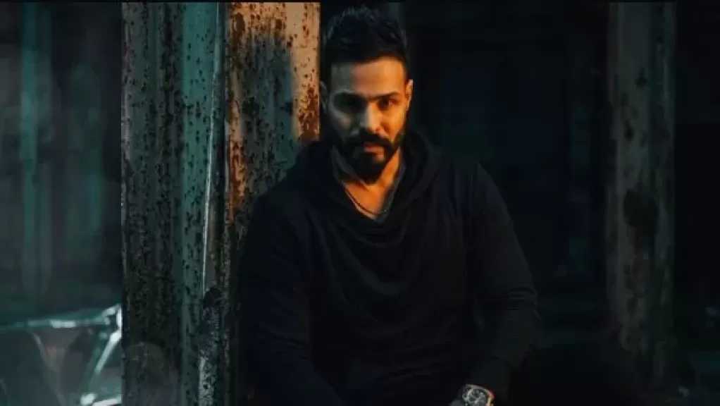 محمد الكحلاوي يطلق كليب ”ضربة في مقـ.ـتل” على جميع المنصات الموسيقية