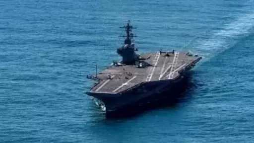 حاملة الطائرات جورج بوش تتجه إلى الشرق الأوسط رفقة سفنها الحربية