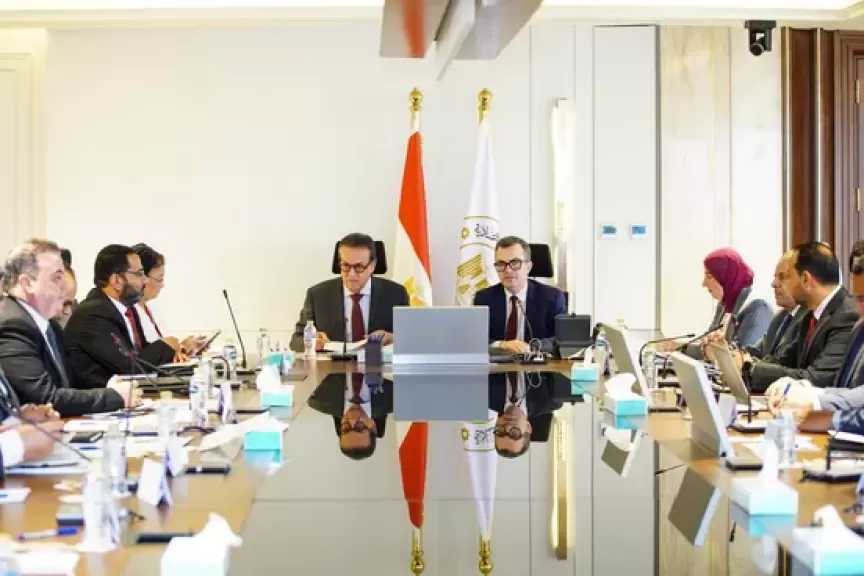 وزيرا الصحة والتخطيط يناقشان الخطة الاستثمارية لوزارة الصحة للعام المالي 2026/2027