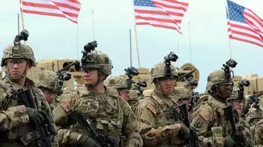 معاريف: إسرائيل تضغط على ترامب لشن عملية برية قبل مفاوضة إيران