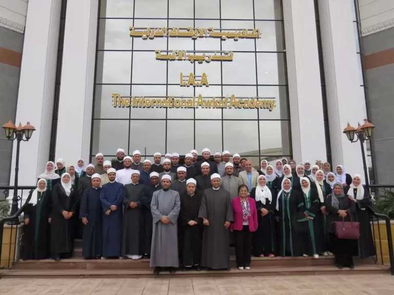 نائب وزير الصحة تشارك في تدريب الأئمة والواعظات لتعزيز الوعي بالقضية السكانية والصحة الإنجابية