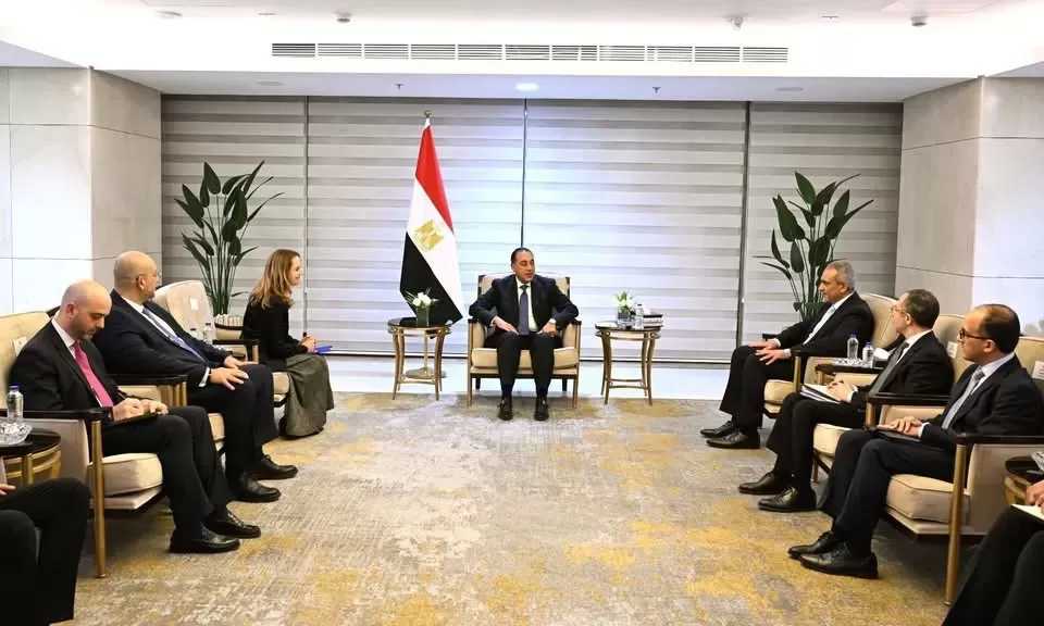 رئيس الوزراء يلتقي المديرة العامة للمنظمة الدولية للهجرة لبحث تعزيز التعاون في ملف الهجرة