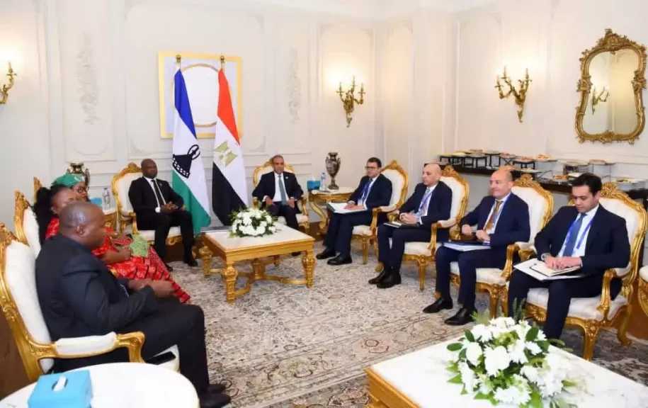 وزير الخارجية يلتقي وزير خارجية ليسوتو لتعزيز التعاون الثنائي