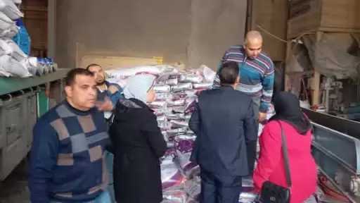 بتكليفات من” فاروق”.. ”الزراعة” تشن حملات مفاجئة على مخازن ومصانع الأعلاف.. و”الوزير” يوجه باستمرار وتكثيف عمل اللجان