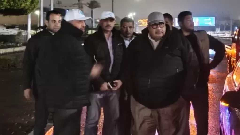 رئيس الصرف الصحي بالقاهرة الكبرى يتابع أعمال سحب مياه الأمطار بمختلف المناطق