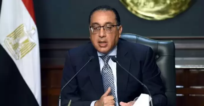 رئيس الوزراء يبدأ جولة تفقدية بعدد من الشركات الصناعية بالمنطقة الاستثمارية ببنها