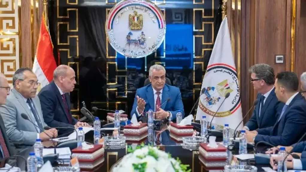 الإنتاج الحربي تفتح باب التعاون مع شركة ألمانية فرنسية لتعزيز التصنيع العسكري