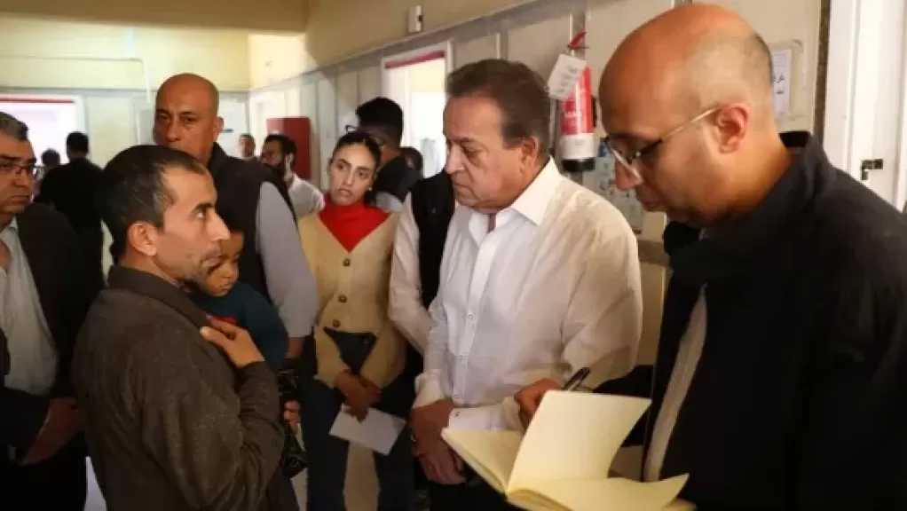 وزير الصحة يغير مسار جولته الميدانية ويقوم بزيارة مفاجئة لمركز طبي الحي الثالث بمدينة بدر