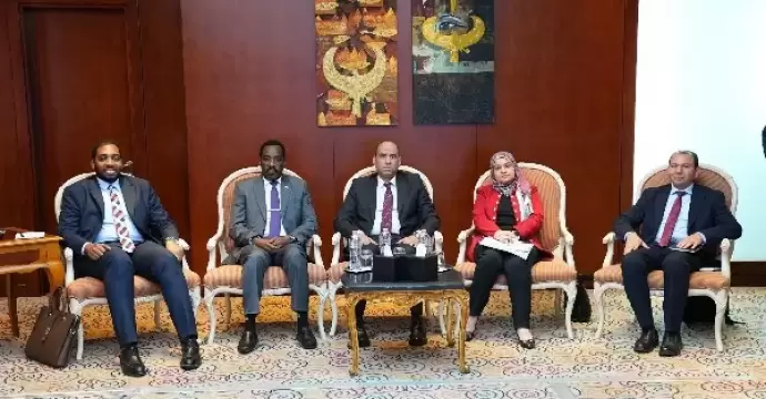 وزير العمل: مصر لن تبخل بالدعم الفني والمساهمة في إعمار السودان