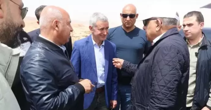 وزيرا النقل والكهرباء يتفقدان منطقة جبل الجلالة لإقامة مشروعات للطاقة .. صور