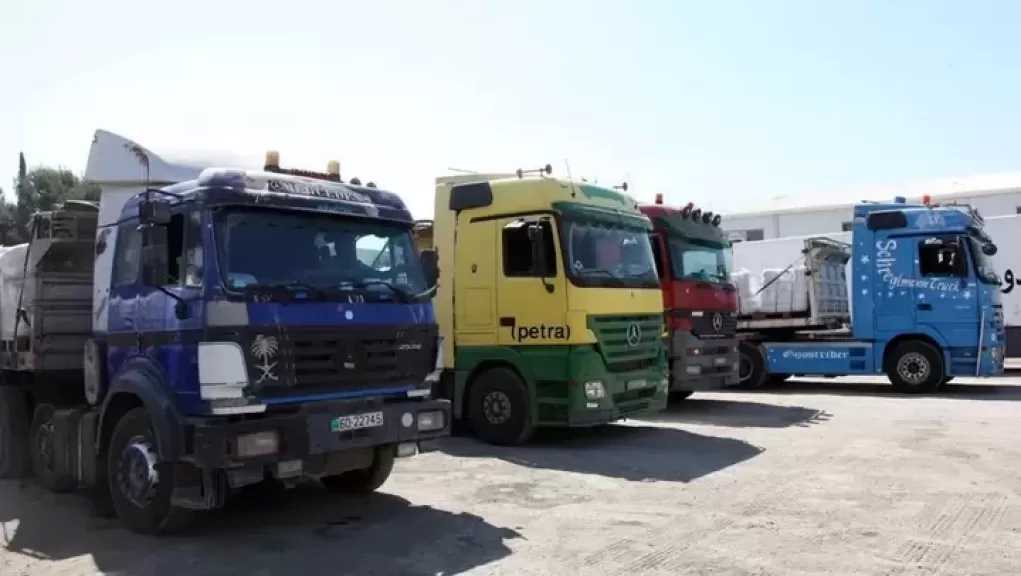 166 ألف شاحنة بضائع عبرت من السعودية لدول الجوار على خلفية الحرب على إيران