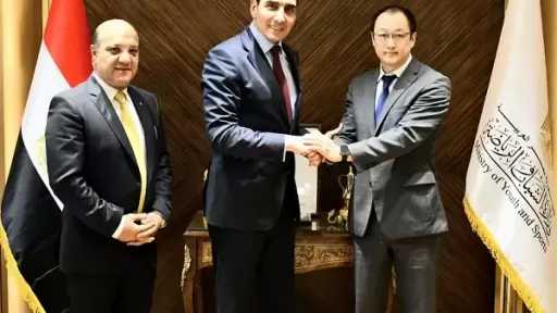 وزير الرياضة يبحث التعاون المشترك مع كبري الشركات الصينية للمعدات الرياضية