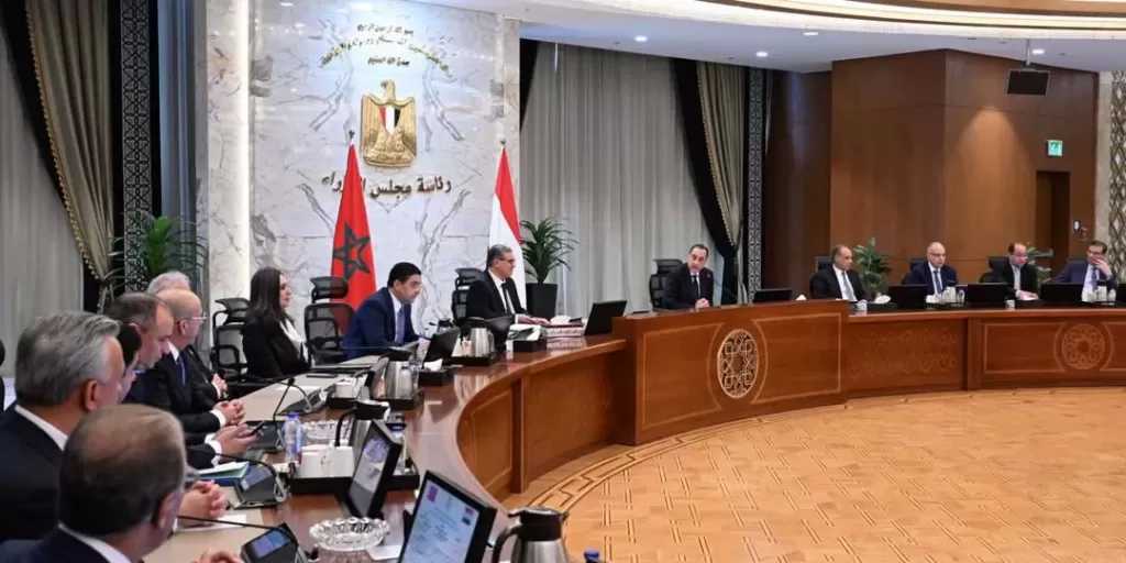 رئيس الوزراء يترأس اجتماع اللجنة المركزية لإدارة الأزمات