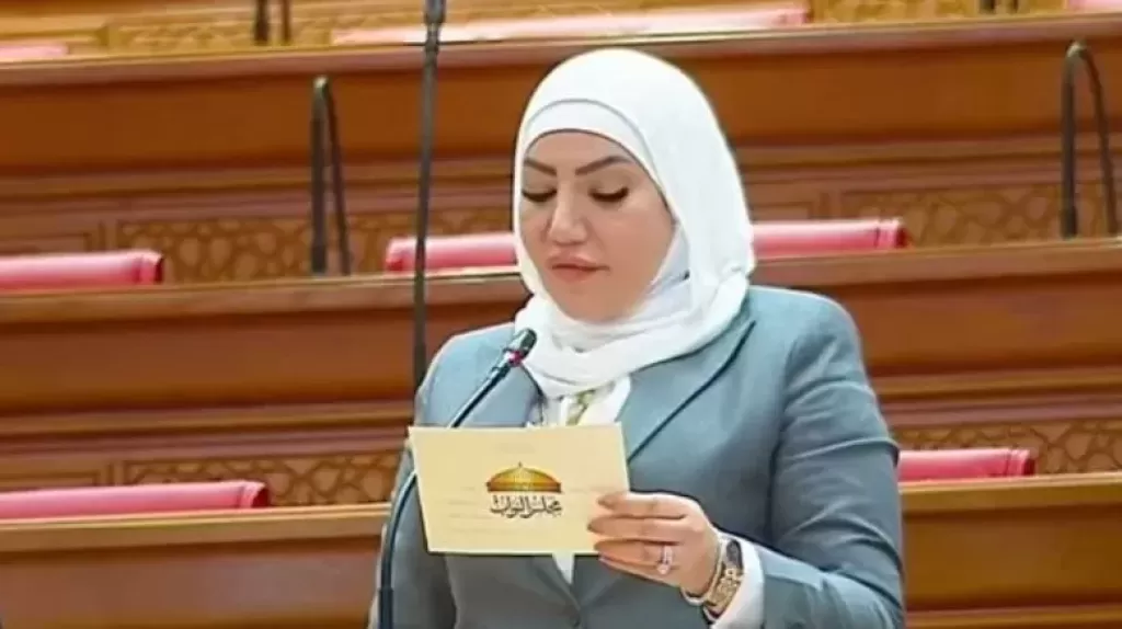 خط أحمر