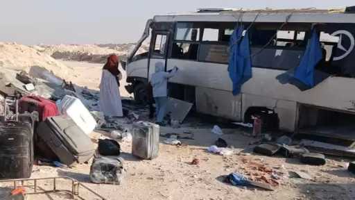 إصابة 18 طالبا في انقلاب أتوبيس طلاب جامعيين بصحراوى المنيا الشرقى