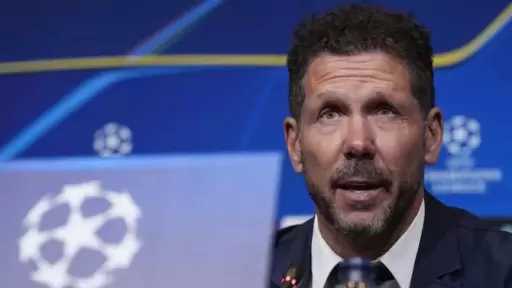 سيميوني: دفاع برشلونة نقطة ضعفه.. وسنحاول استغلال ذلك