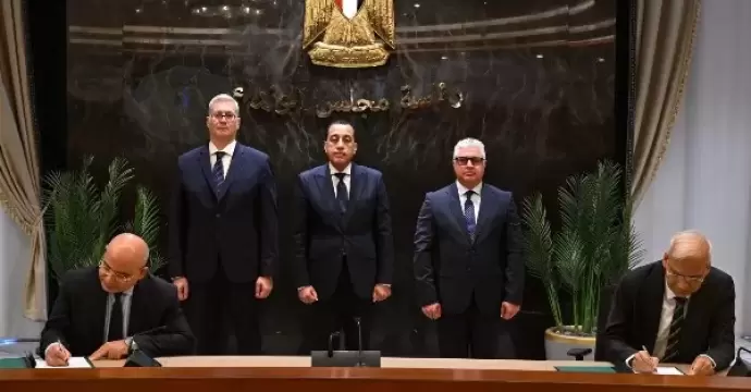 رئيس الوزراء يشهد توقيع عقد إنشاء مشروع للأسمدة بالمنطقة الاقتصادية لقناة السويس