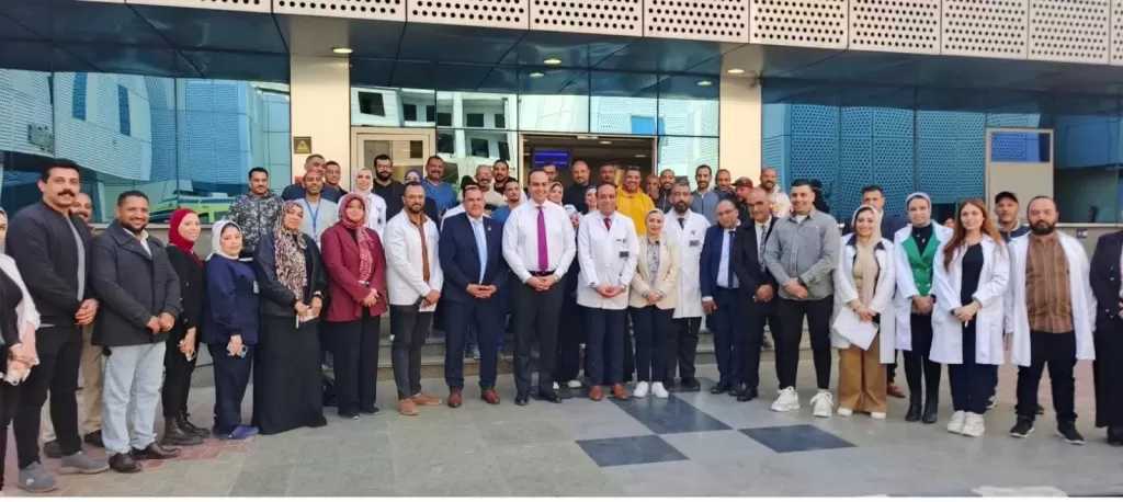 رئيس هيئة الرعاية الصحية يُجري مرورًا مفاجئًا على مستشفى السلام ومركز طب أسرة مصطفى كامل ببورسعيد