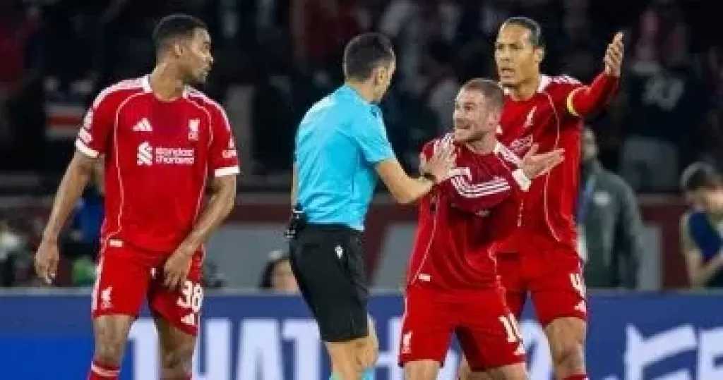 باريس سان جيرمان يتفوق على ليفربول 1 - 0 في الشوط الأول