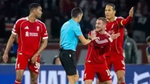 باريس سان جيرمان يتفوق على ليفربول 1 - 0 في الشوط الأول