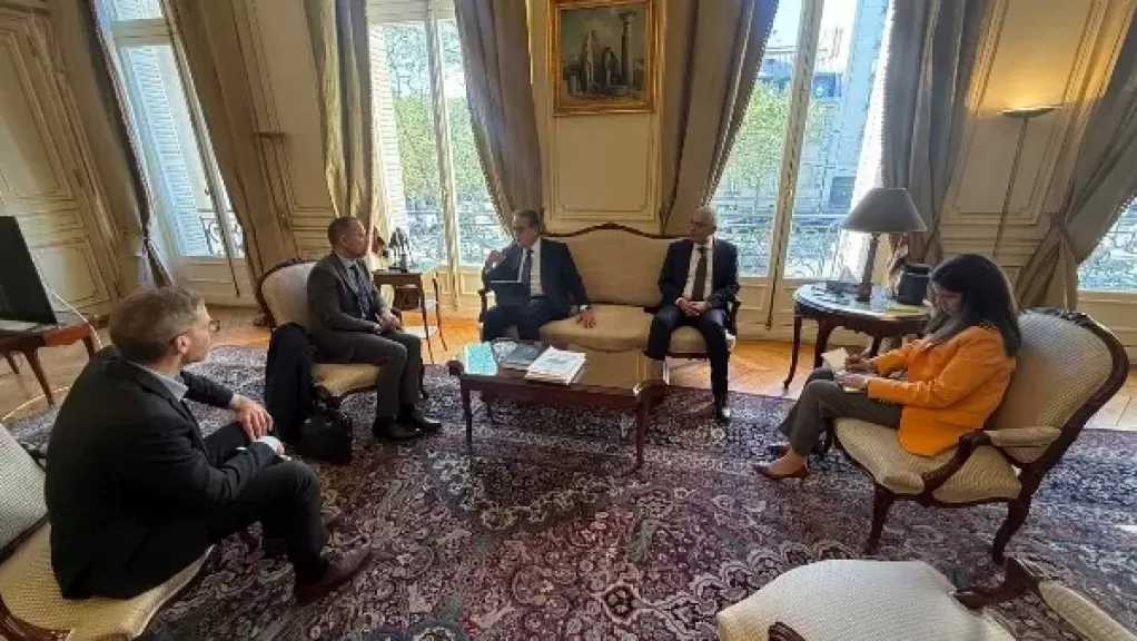 وزير الصحة يبحث تعزيز التعاون الطبي مع مستشفى «أدولف دي روتشيلد» بفرنسا