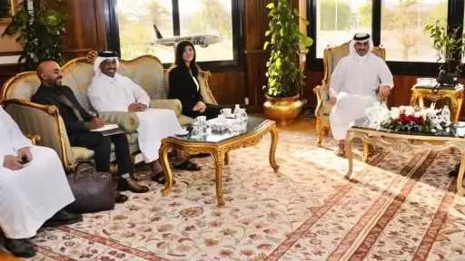 وزير الطيران المدني يبحث مع مجموعة شركات فهد آل ثان القطرية دراسة مشروع إنشاء مصنع لإنتاج وقود الطائرات المستدام (SAF) في مصر