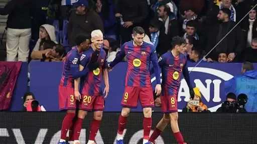 فليك يعلن قائمة برشلونة لمواجهة إسبانيول في ديربي كتالونيا