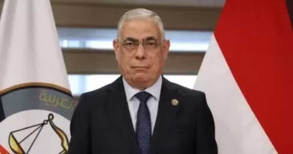 النائب العام يحظر النشر فى واقعة إلقاء سيدة لنفسها من الطابق 13 بالإسكندرية