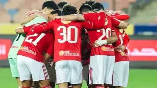 مدرب الأهلي يهدد 3 لاعبين بالاستبعاد من التشكيل الأساسي