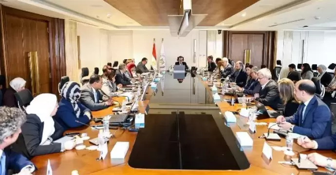 وزير التخطيط يبحث مع البنك الدولي تحسين كفاءة الاستثمارات وتطوير آليات التمويل لدعم الاقتصاد