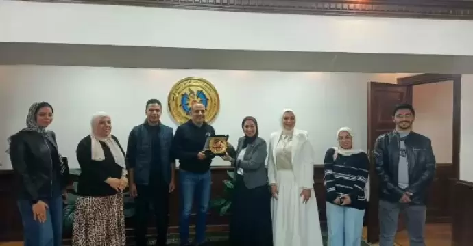 أكاديمية البحث العلمي تستقبل فريق جامعة المنصورة مكتشف “مصريبيثيكس”