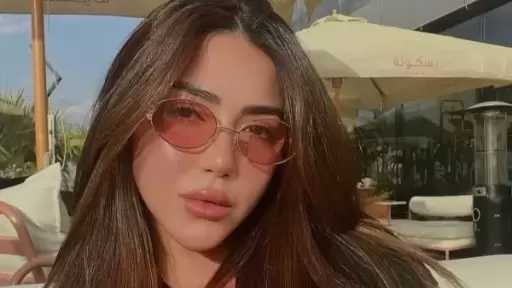 سارة سلامة تخطف الأنظار بإطلالة صيفية