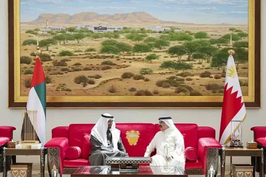 رئيس الإمارات وملك البحرين يبحثان أمن الملاحة وإمدادات الطاقة والاقتصاد