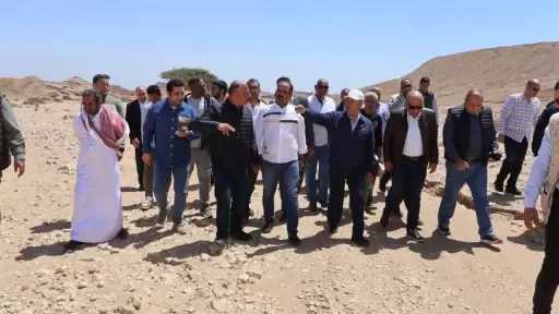 وزيرا النقل والكهرباء في زيارة ميدانية إلى منطقة جبل الجلالة لبدء الخطوات التنفيذية لإقامة عدد من المشروعات لتوليد الكهرباء من طاقة الرياح