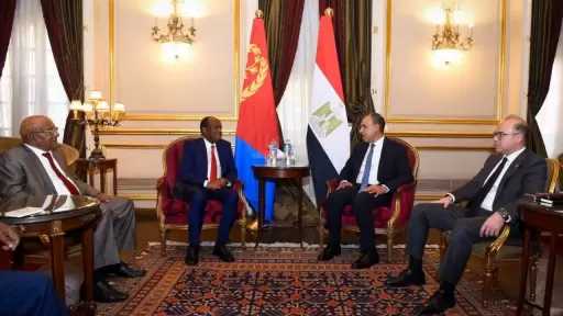 وزيرا الخارجية والاستثمار يستقبلان المستشار الاقتصادي للرئيس الإريتري ووزير التجارة والصناعة