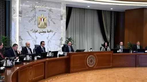 رئيس الوزراء يُتابع إجراءات مواجهة المخاطر المرتبطة بالمنصات والألعاب الالكترونية لحماية النشء في البيئة الرقمية