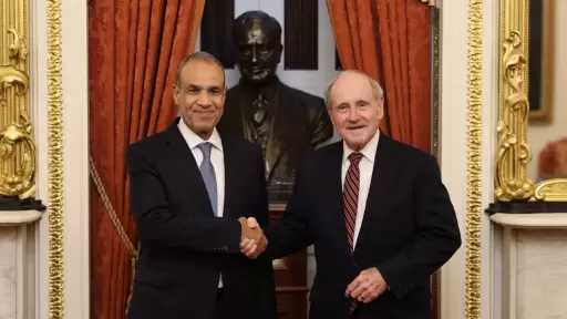 وزير الخارجية يؤكد أهمية تعزيز التعاون الاقتصادي والتجاري والاستثماري مع الولايات المتحدة