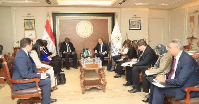 وزير التعليم العالي يستقبل نظيره الرواندي وسفير رواندا لبحث تعزيز الشراكة