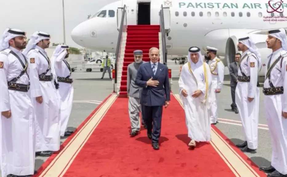 رئيس وزراء باكستان يصل الدوحة