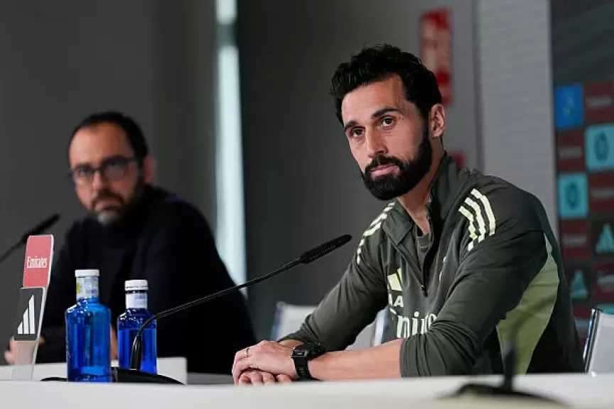 أربيلوا يهاجم التحكيم بعد الخروج الأوروبي: الطرد قلب موازين المباراة