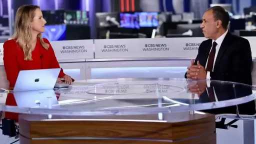 وزير الخارجية يستعرض محددات الموقف المصري إزاء تطورات الأوضاع في الشرق الأوسط