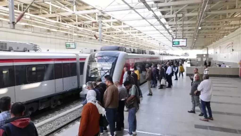 النقل تعلن الوسائل الحديثة والمتاحة للدفع في شبكة المترو والقطار الكهربائي