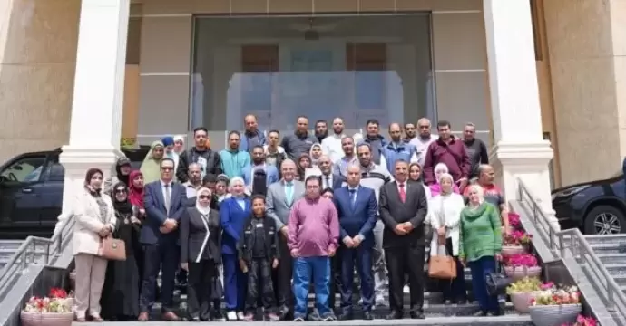 وزير العمل ومحافظ الإسكندرية يسلمان عقودًا لذوي الهمم لدمجهم في سوق العمل