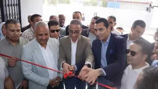 وزير الرياضة ومحافظ الجيزة يفتتحان مركز التنمية الشبابية بالشيخ زايد.. صور