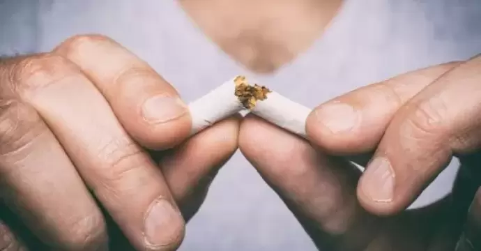 الصحة تكشف مخاطر التدخين وفوائد الإقلاع