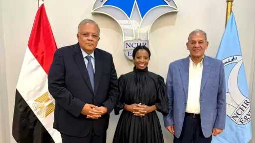 رئيس المجلس القومي لحقوق الإنسان يستقبل أمين مظالم جنوب أفريقيا في أول زيارة لمصر