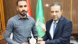 محافظ المنوفية يكرم الشاب ”أحمد البرماوي” لإنقاذه فتاة من الغرق بمدينة شبين الكوم